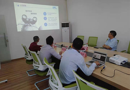中國質(zhì)量認(rèn)證中心（CQC）廣州分公司劉江主任蒞臨廣東雷寧普參觀指導(dǎo)